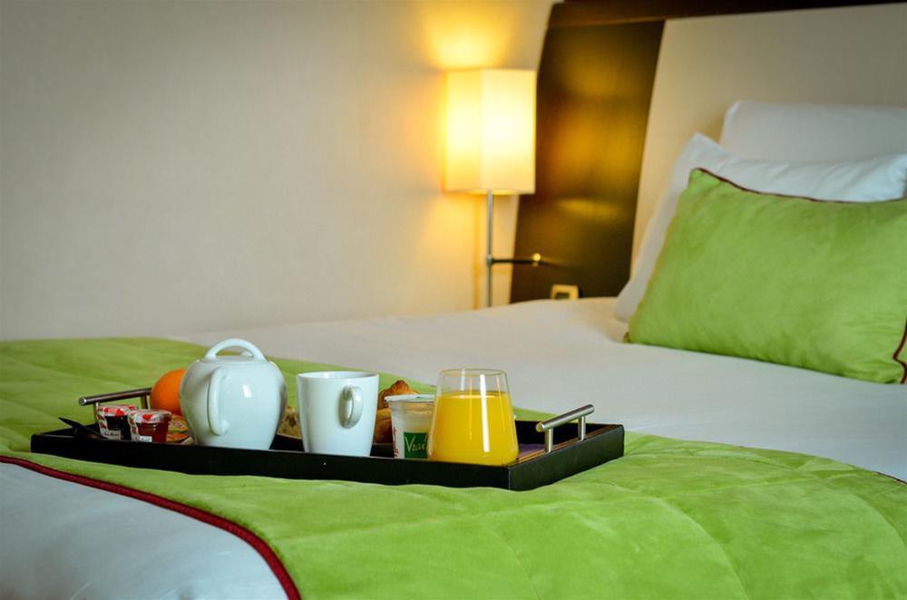 Mercure Angers Centre Gare Экстерьер фото