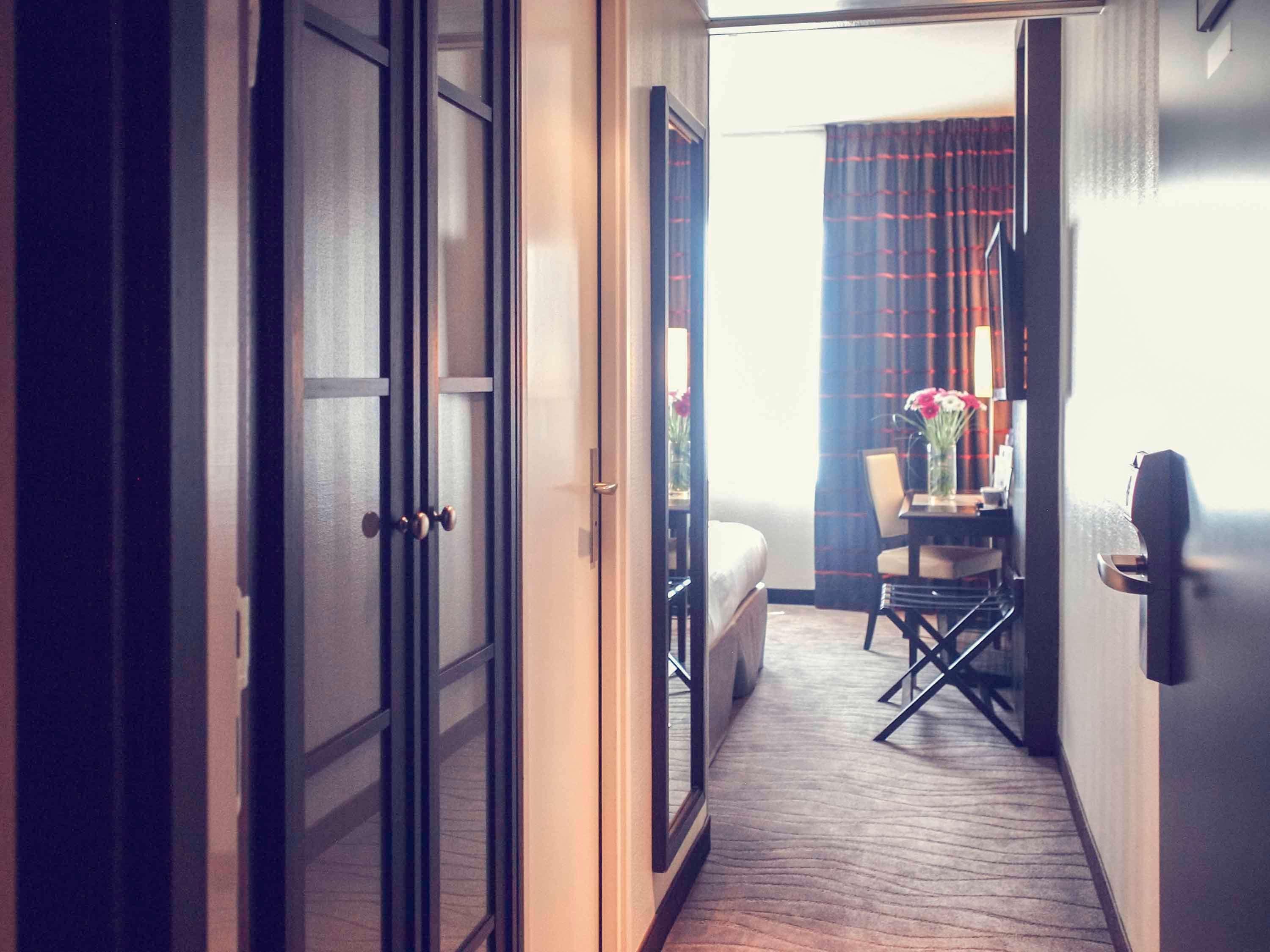 Mercure Angers Centre Gare Экстерьер фото