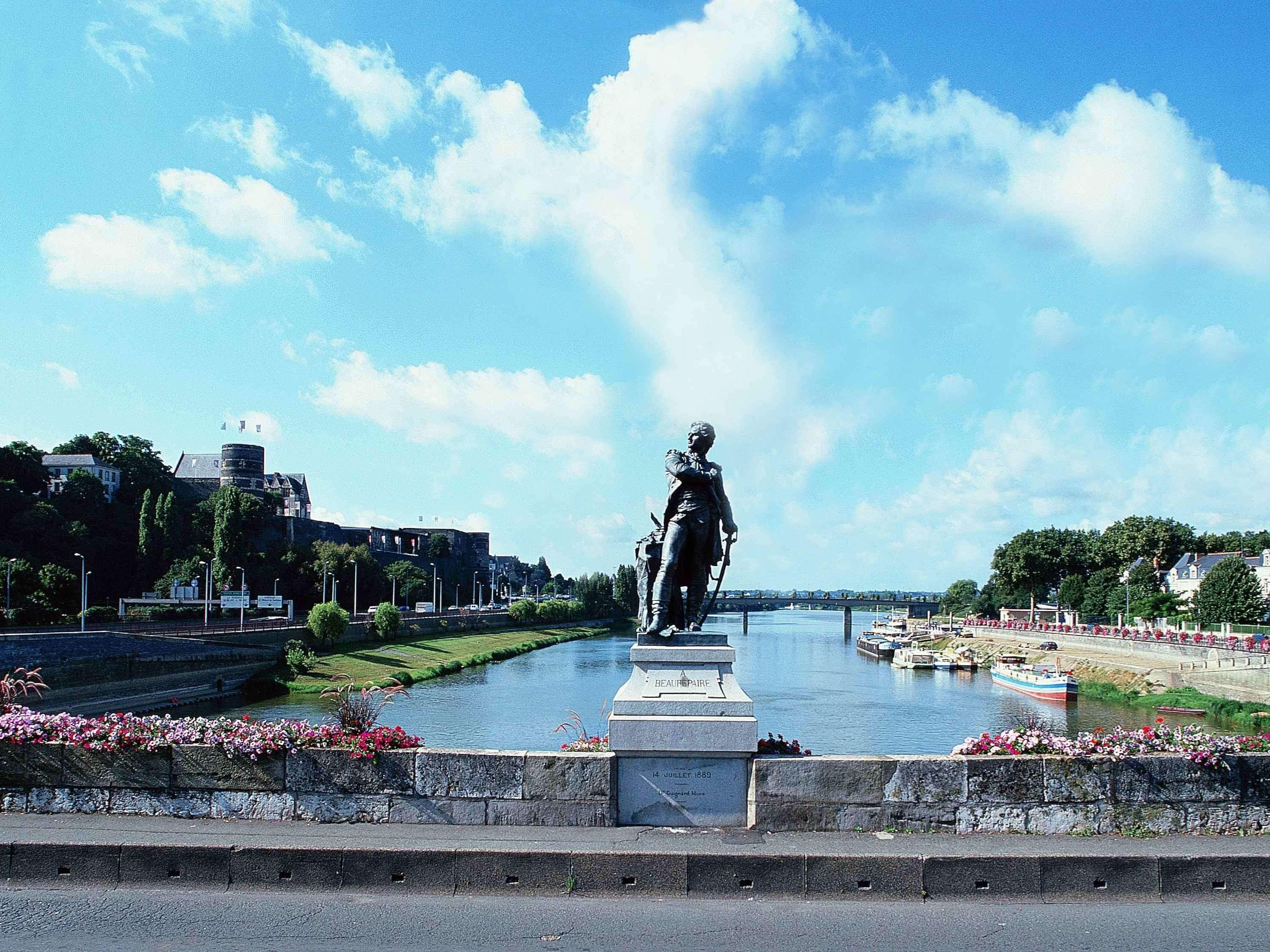 Mercure Angers Centre Gare Экстерьер фото