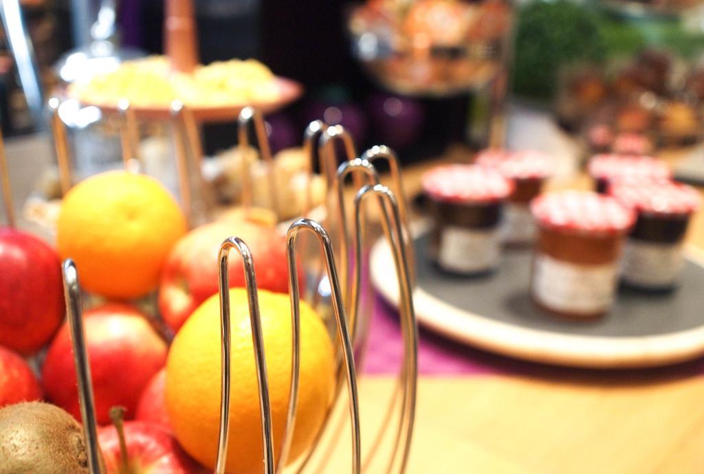 Mercure Angers Centre Gare Экстерьер фото